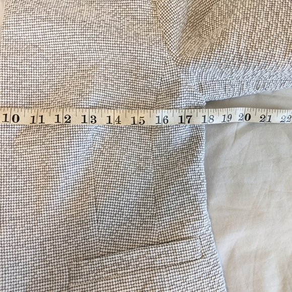 Like New Ann Taylor Factory Tweed Blazer Peplum Sleeves Size 2 - Picture 3 of 10